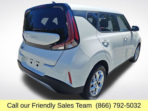 Used 2024 Kia Soul LX w/ Option Group 015 FWD image 6