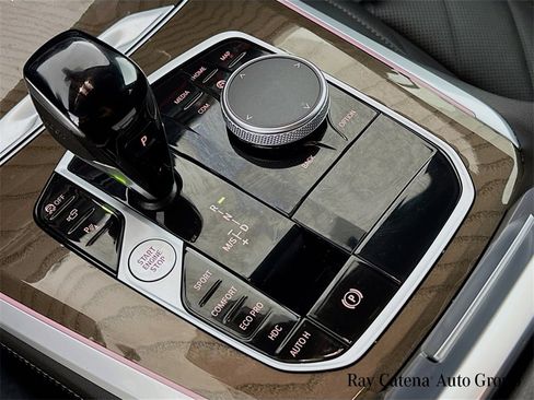 Used 2023 BMW X5 xDrive40i w/ Premium Package image 17