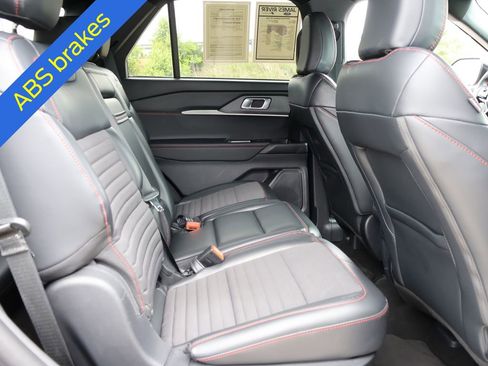 Certified 2025 Ford Explorer ST-Line w/ ST-Line Street Pack AWD/4WD image 12