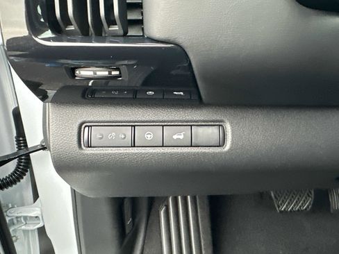 New 2025 Nissan Pathfinder SV image 23