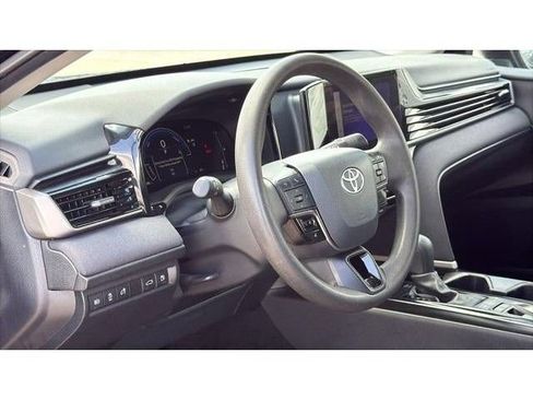 Used 2025 Toyota Camry LE FWD image 10