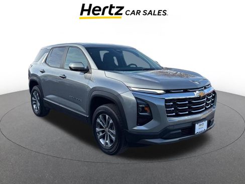 Used 2025 Chevrolet Equinox LT image 1