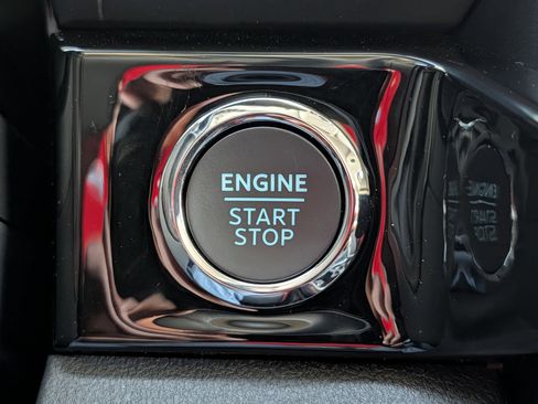 Used 2026 Ford F250 Lariat w/ Black Appearance Package image 42