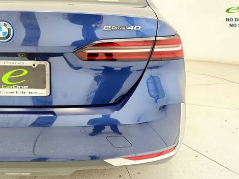 Used 2025 BMW i5 eDrive40i RWD image 28