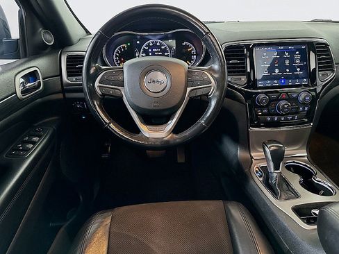 Used 2021 Jeep Grand Cherokee Laredo X image 23