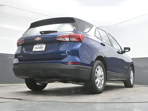 Used 2022 Chevrolet Equinox LS AWD/4WD image 42