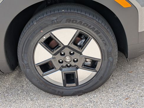 New 2027 Hyundai Santa Fe SEL FWD image 10
