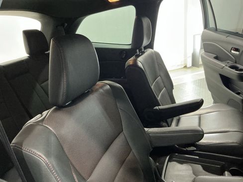 Used 2021 Honda Pilot Black Edition image 20