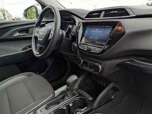 Used 2023 Chevrolet TrailBlazer LT w/ Convenience Package AWD/4WD image 25