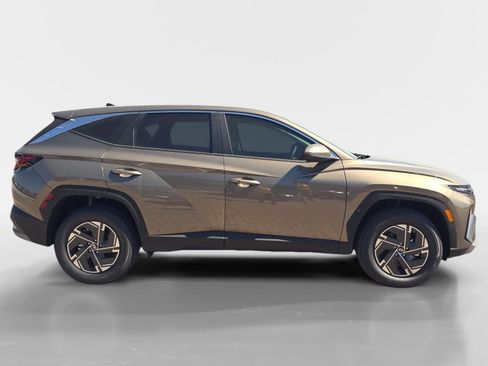 New 2026 Hyundai Tucson Blue SE AWD/4WD image 2