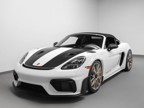 Certified 2025 Porsche 718 Boxster Spyder RS RWD image 8