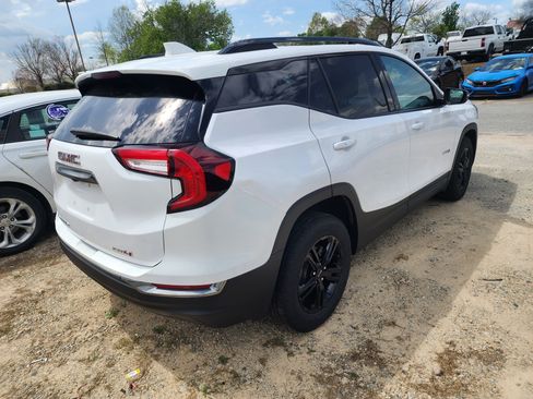 Used 2023 GMC Terrain AT4 image 7