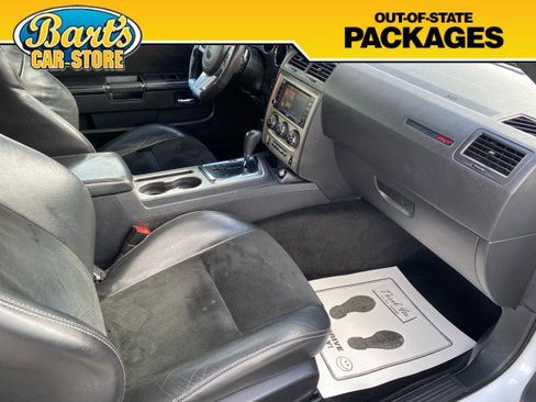 Used 2014 Dodge Challenger SRT8 w/ Harman/Kardon Audio Group RWD image 13