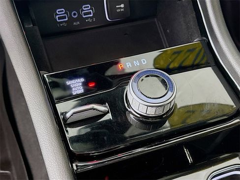 Used 2022 Jeep Grand Cherokee L Limited w/ Luxury Tech Group II image 21