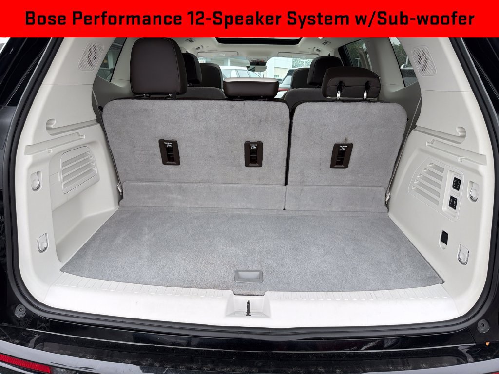 Certified 2024 GMC Acadia Denali w/ Super Cruise Package AWD/4WD image 28