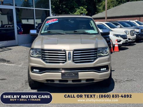 Used 2017 Lincoln Navigator L Select image 2