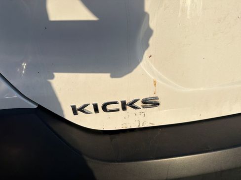 Used 2019 Nissan Kicks S w/ Exterior Electronics Package FWD image 19
