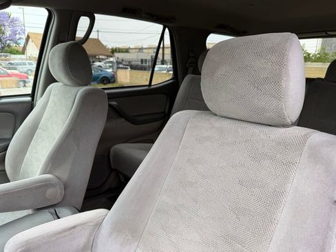 Used 2006 Toyota Sequoia SR5 RWD image 20