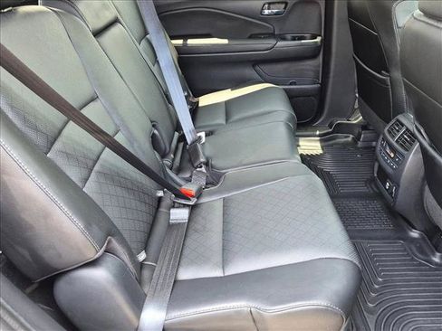 Used 2019 Honda Passport Touring image 18