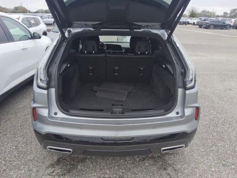 Used 2024 Cadillac XT4 Sport image 5