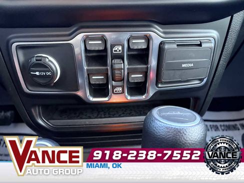 Used 2021 Jeep Gladiator Sport image 24