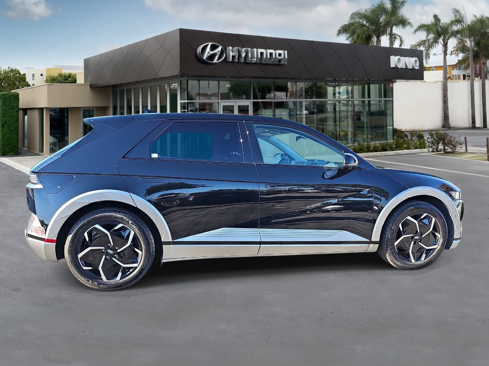 Certified 2023 Hyundai Ioniq 5 Limited RWD image 2