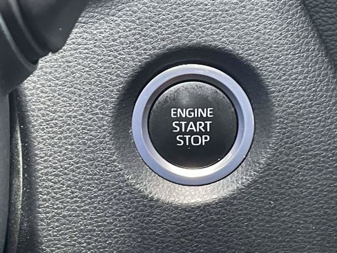 Used 2024 Toyota Corolla LE w/ LE Convenience Package FWD image 25