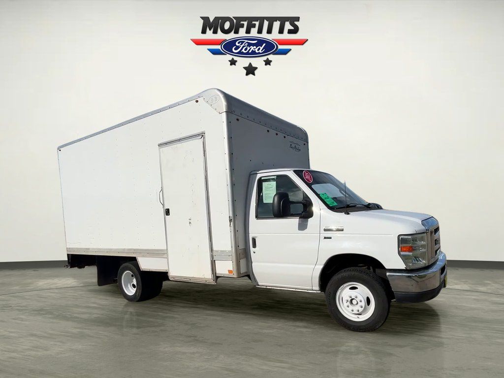 Used 2015 Ford E-350 and Econoline 350 Super Duty RWD image 7