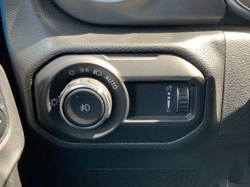 Used 2023 Jeep Wrangler Sport AWD/4WD image 29