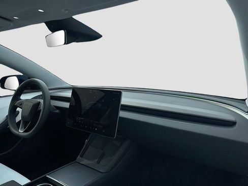 Used 2025 Tesla Model 3 Performance image 30