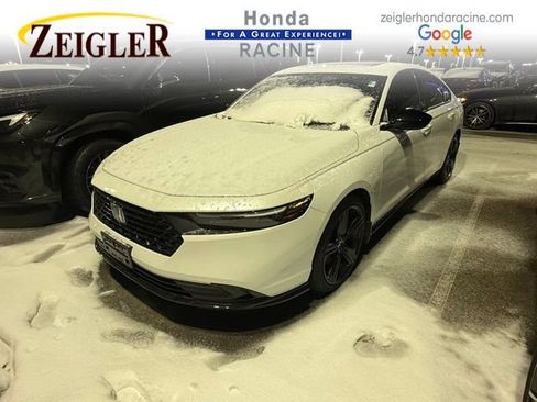Used 2023 Honda Accord Sport image 3