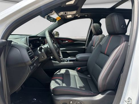 New 2026 Chevrolet Traverse RS w/ LPO, Floor Liner Package AWD/4WD image 16
