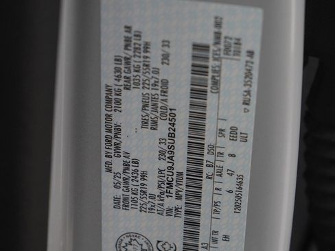 Used 2025 Ford Escape Platinum image 27