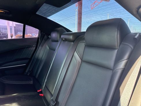 Used 2018 Dodge Charger GT image 19