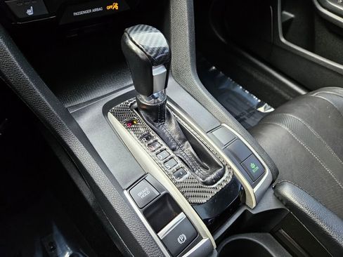 Used 2016 Honda Civic Touring image 7