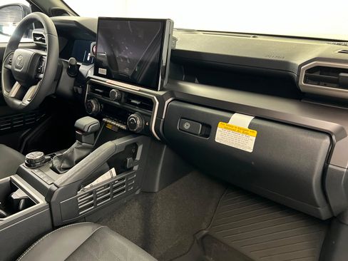 New 2026 Toyota 4Runner TRD Off-Road Premium AWD/4WD image 24