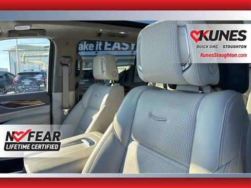 Used 2024 Cadillac Escalade ESV Sport Platinum image 25