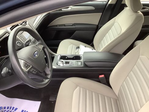 Used 2018 Ford Fusion S FWD image 10