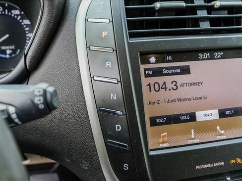 Used 2019 Lincoln MKC Select image 20