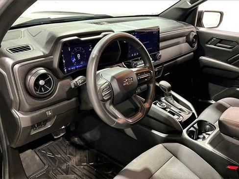 Used 2023 Chevrolet Colorado Trail Boss w/ Technology Package image 18