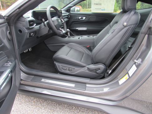 New 2025 Ford Mustang Premium image 11