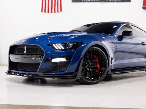Used 2022 Ford Mustang Shelby GT500 w/ Carbon Fiber Track Pack image 4