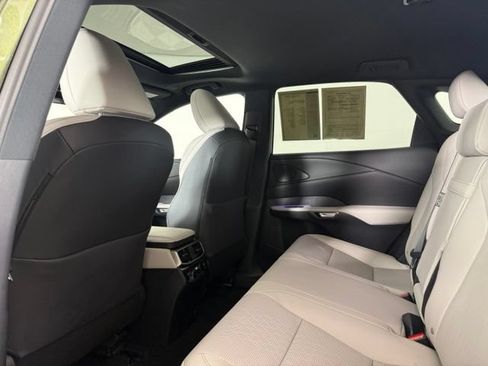 Used 2025 Lexus RX 350 Premium Plus w/ Accessory Package (Z1) FWD image 32
