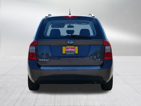 Used 2008 Kia Rondo LX w/ Convenience Pkg FWD image 6