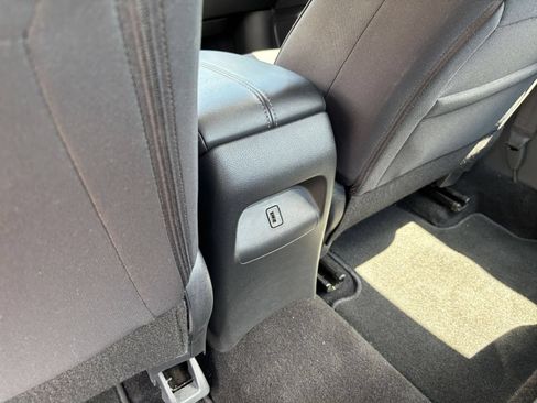 Used 2025 Nissan Sentra SV FWD image 21