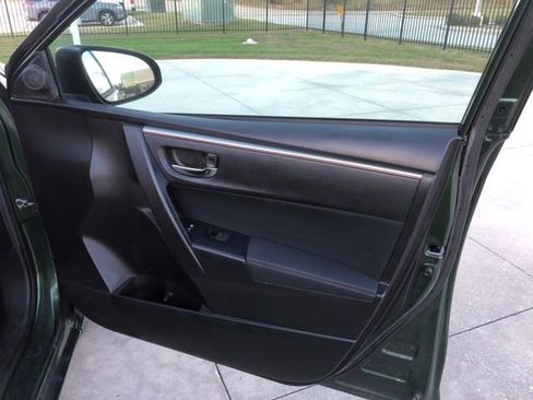 Used 2014 Toyota Corolla LE image 28