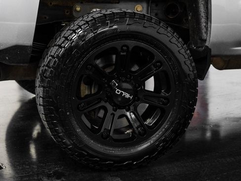 Used 2017 Chevrolet Silverado 2500 LT w/ LT Convenience Package image 52