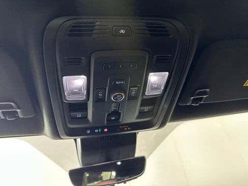 Used 2023 GMC Yukon XL Denali Ultimate image 24