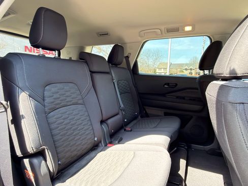 Certified 2025 Nissan Pathfinder SV w/ Cargo Package image 19