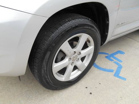 Used 2008 Toyota RAV4 Limited image 17